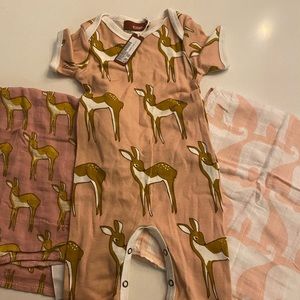 NWT - Milkbarn romper and two muslim burp cloths